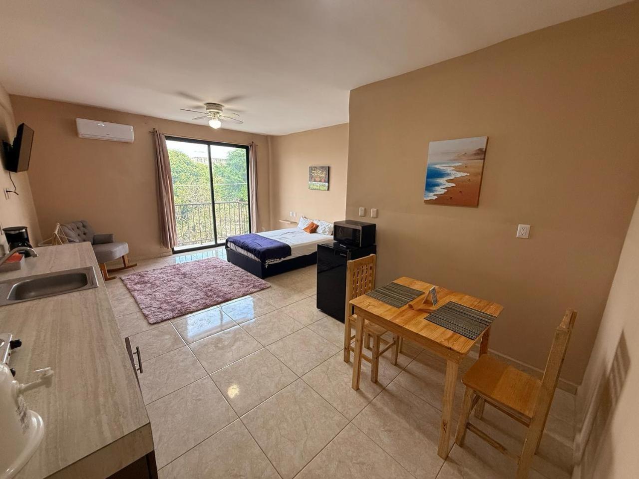 Apartamento Torre 70, Departamento 9 *